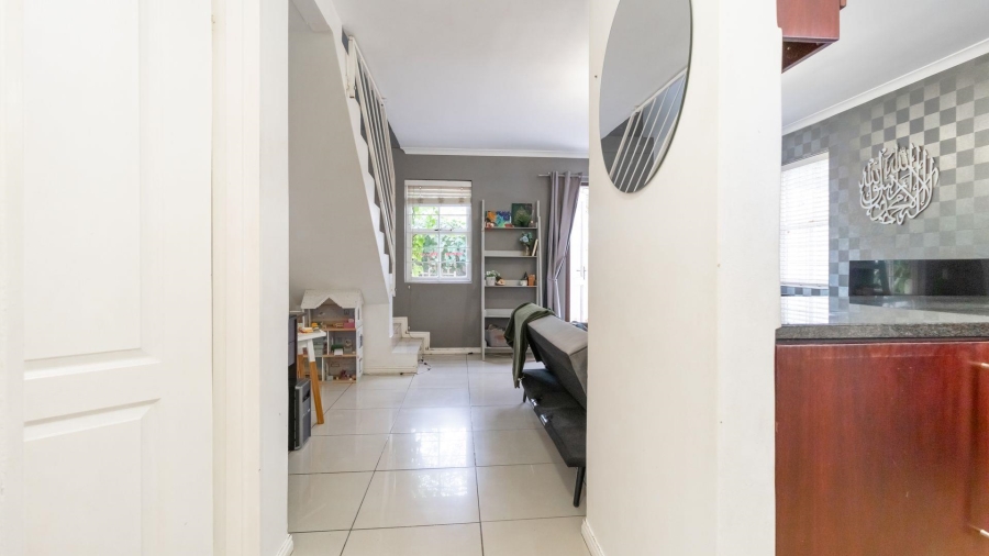 2 Bedroom Property for Sale in Wynberg Western Cape